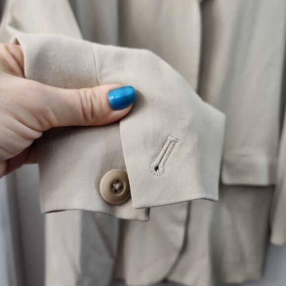 VINCE Blazer 2 Tan Office Classic Business Career Preppy Work Quiet Luxury - Picture 5 of 9